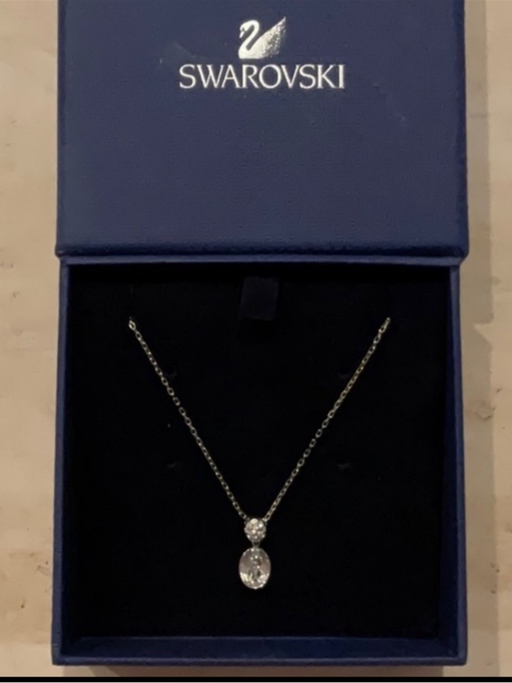 Swarovski Crystal Oval Necklace Pendant Vanita Silver New Box RHS Rhodium